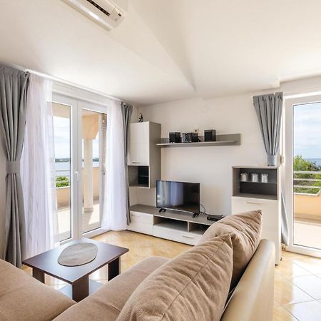 Stunning Apartment In Sevid With Kitchen 外观 照片