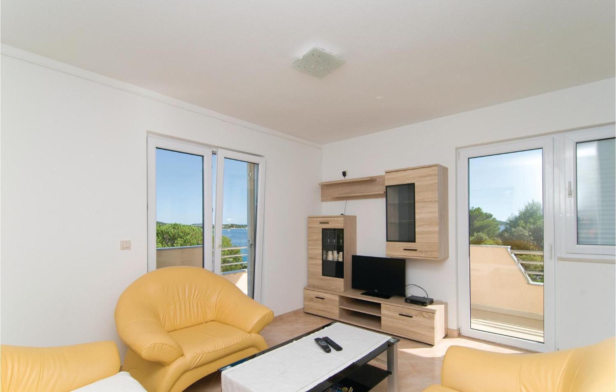 Stunning Apartment In Sevid With Kitchen 外观 照片