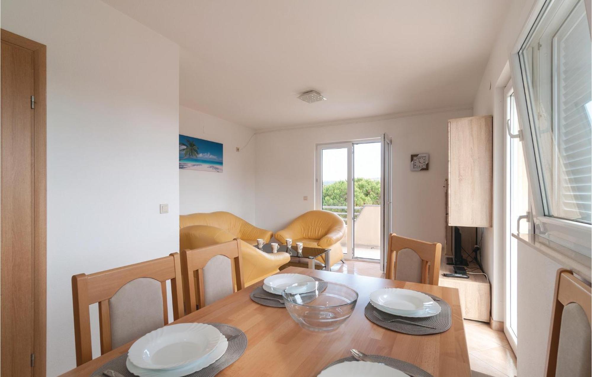 Stunning Apartment In Sevid With Kitchen 外观 照片
